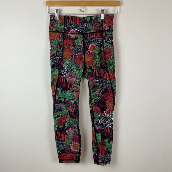 Lululemon Time To Sweat Crop 23" - Picture 1 of 7